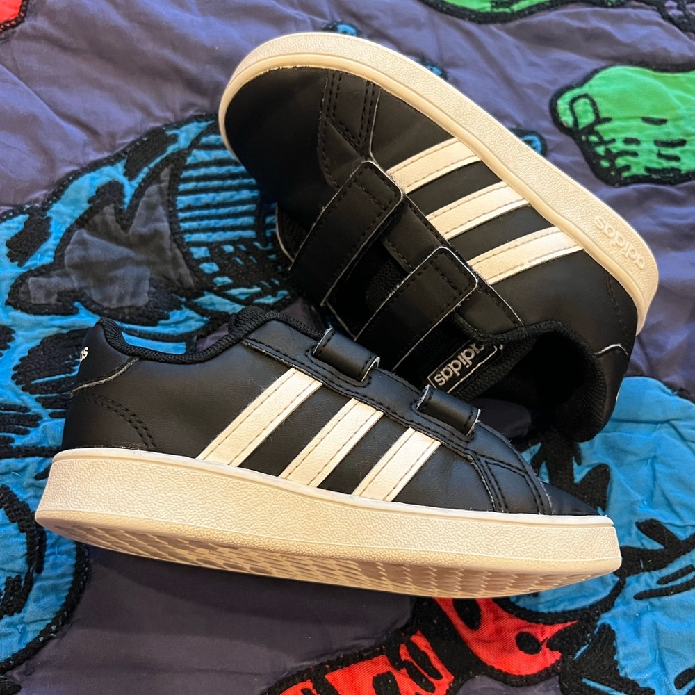 Toddler Black Grand Court Adidas Sneaker Size 9